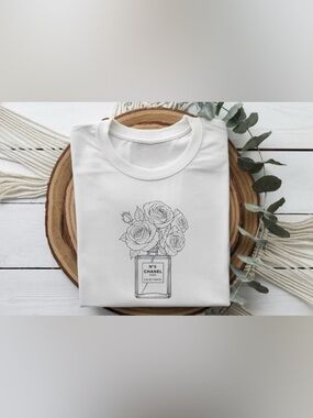 Rose Perfume Graphic Shirt Floral Chic Aesthetic Trendy Women Tee Top Cute